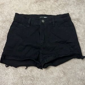 Black Fashion Nova Jean Shorts *NO RIPS*